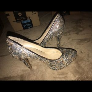 Nine West gold and silver heals